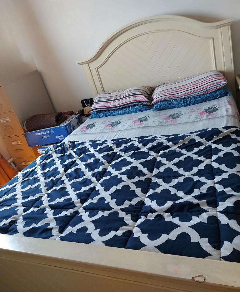 Queen-sized Bedroom Set
