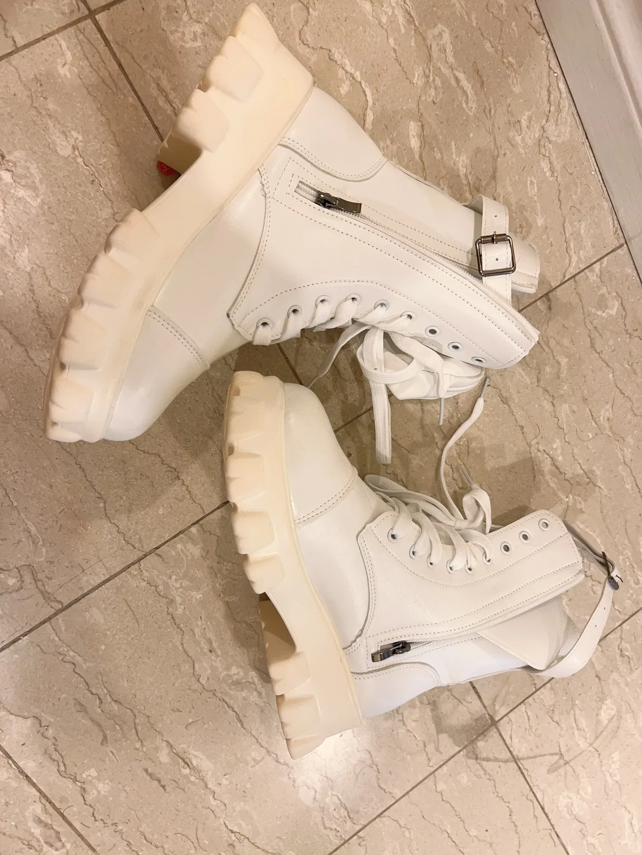 White Platform Boots with Side Pockets image indicator(2)