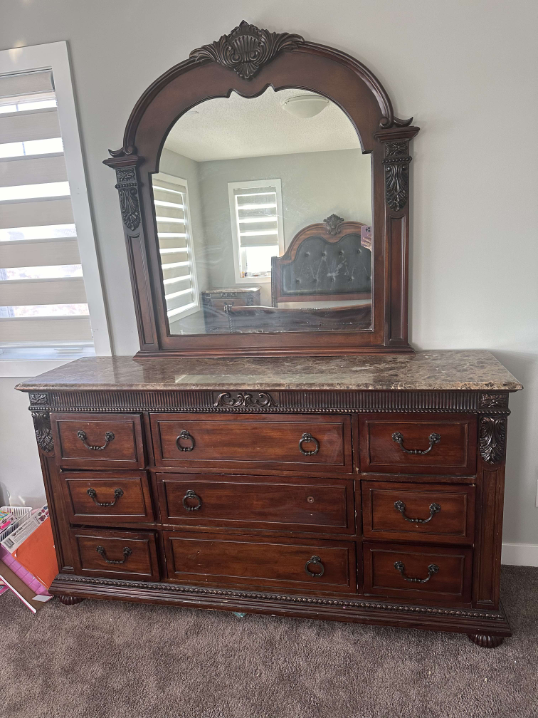 Queen Size Bed Frame and Dresser Set