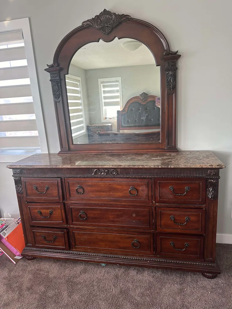 Queen Size Bed Frame and Dresser Set