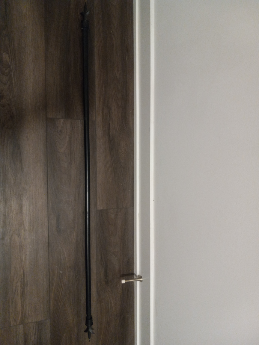 Black Metal Curtain Rod With Brackets 4.5 feet - photo 2