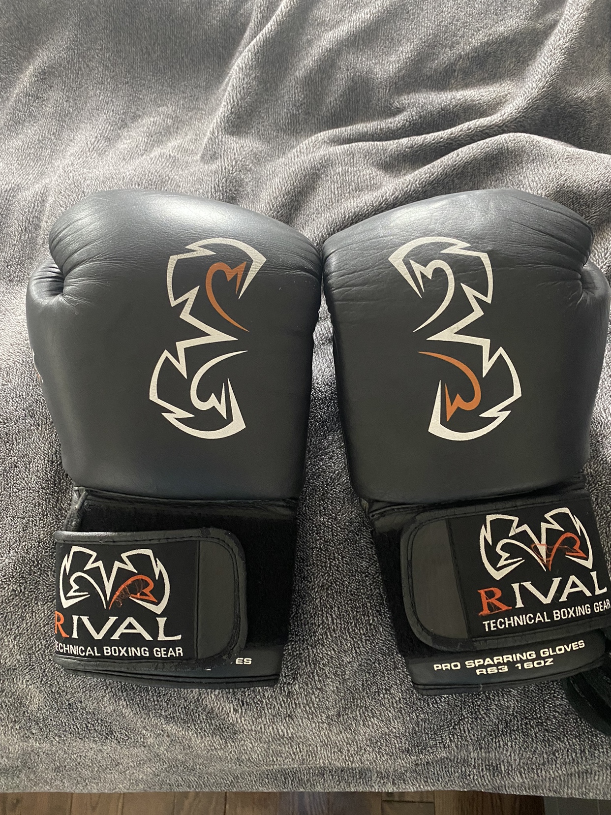 16oz Rival Pro Sparring Gloves
