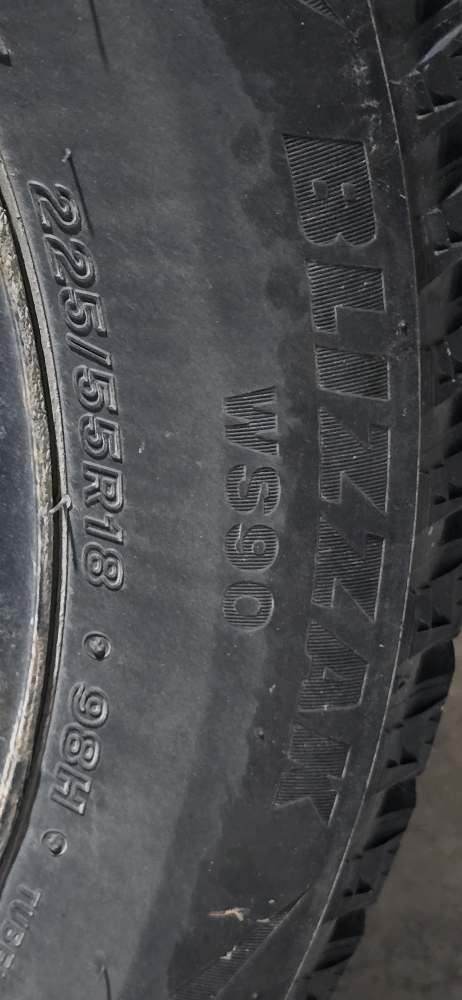 18" Bridgestone Blizzak WS90 Tires on Rims - photo 3
