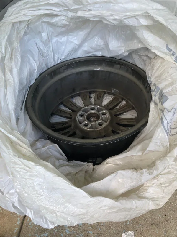 17" Toyota Corolla Alloy three Wheels & Tire $800 image indicator(5)