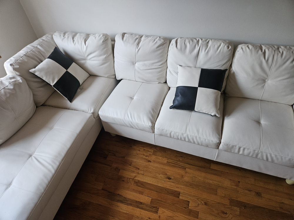 white sofa 200$ - photo 2