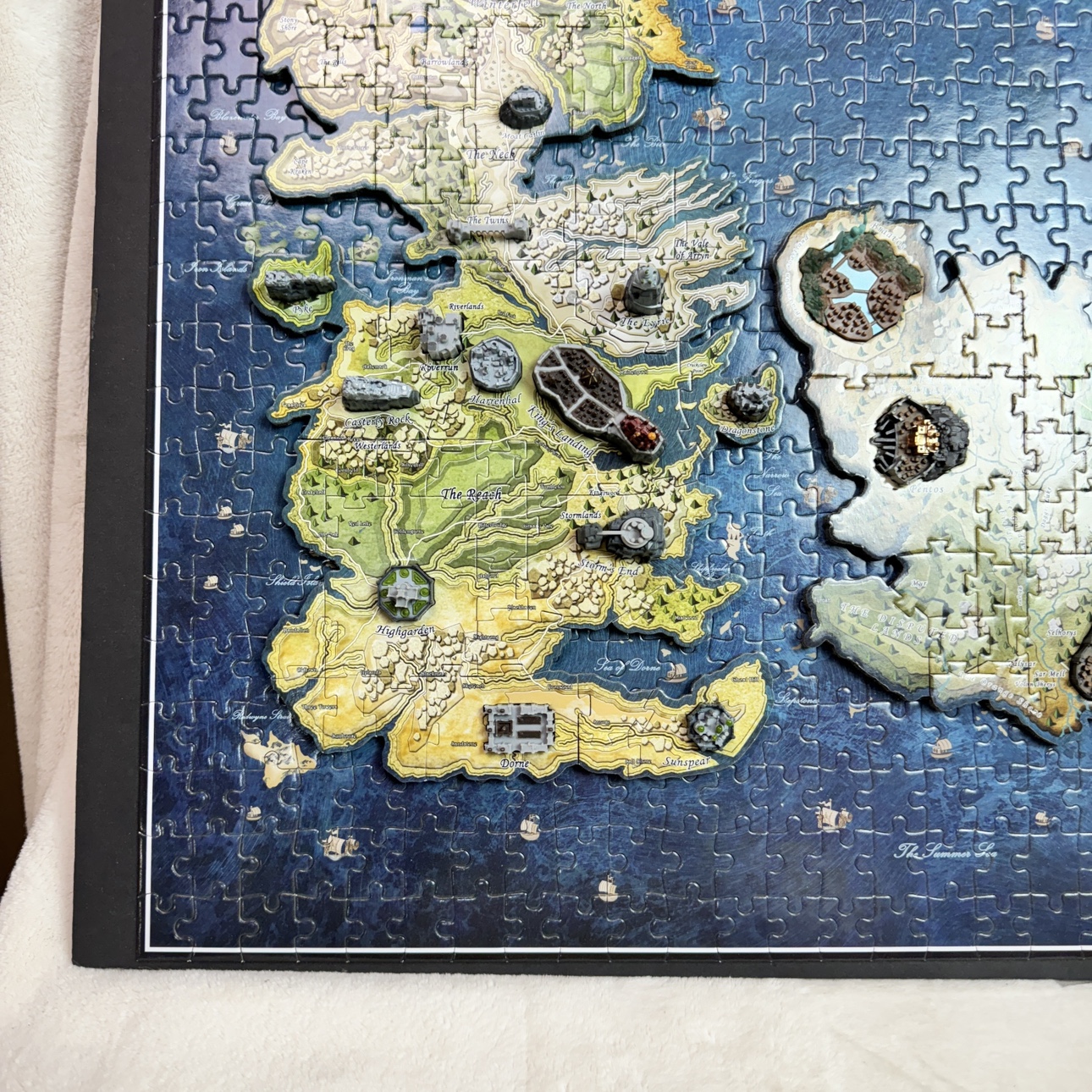Game of Thrones 3D Puzzle Wall Decor 20”x29” - photo 4