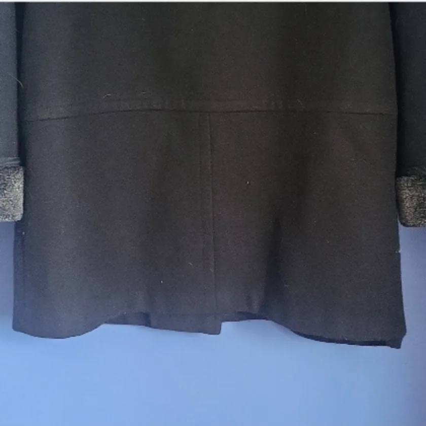 Black Hooded winter coat womans image indicator(4)