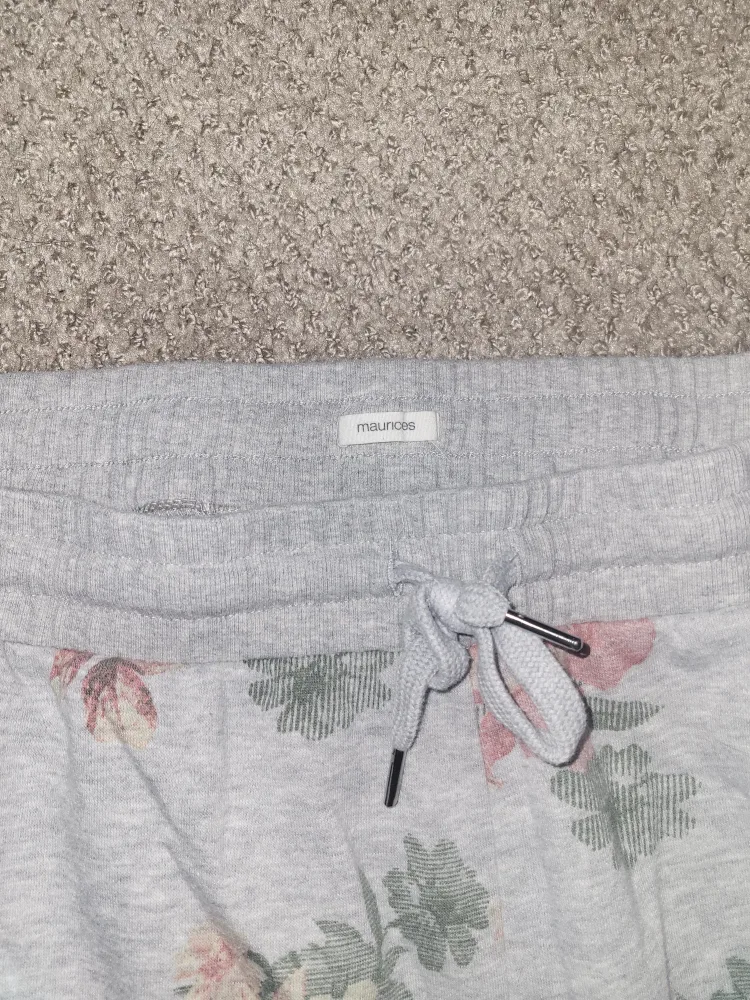 Pink Hoodie & Floral Sweatpants Set image indicator(5)