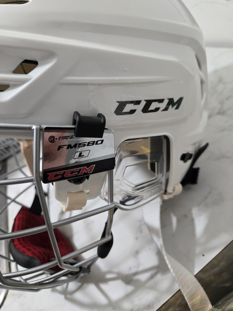 CCM L Hockey Helmet with Cage - photo 5