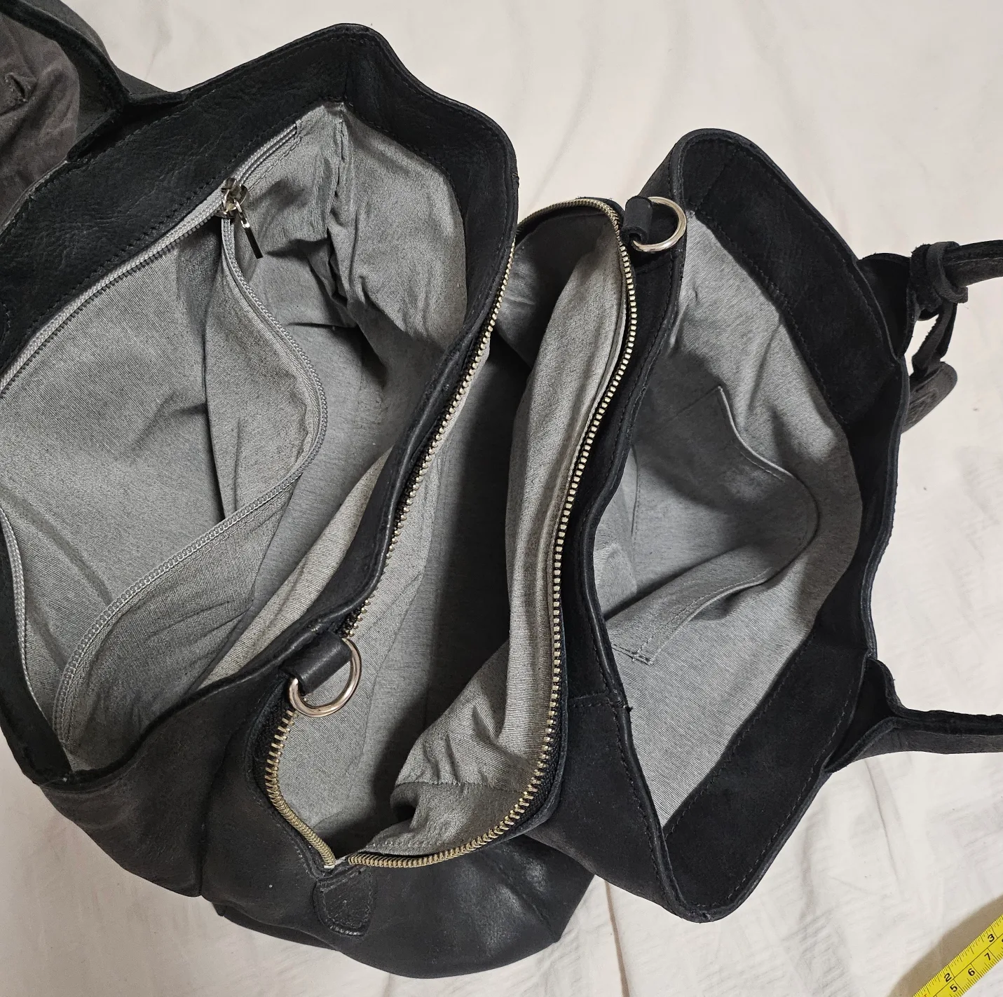 Black Roots  Leather Handbag image indicator(3)