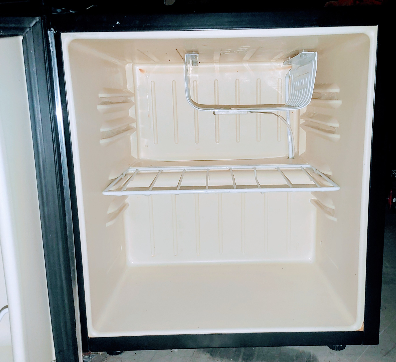Igloo mini fridge - photo 3