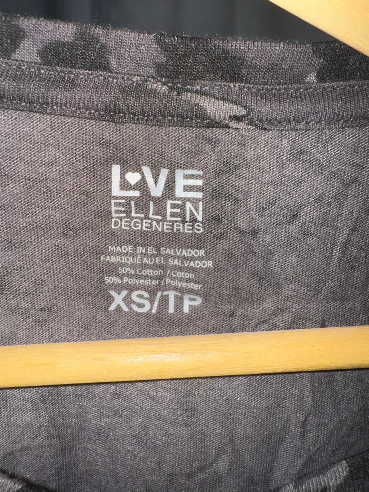 Camouflage Love T-Shirt image indicator(4)