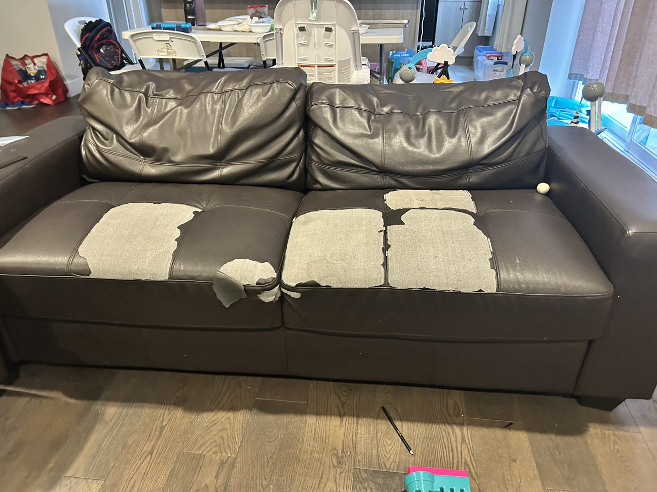 Buy and sell used sofa chair in W London Karrot