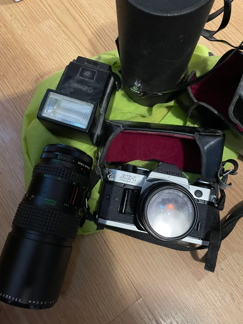 Canon AE-1 Program 35mm Film Camera image indicator(4)