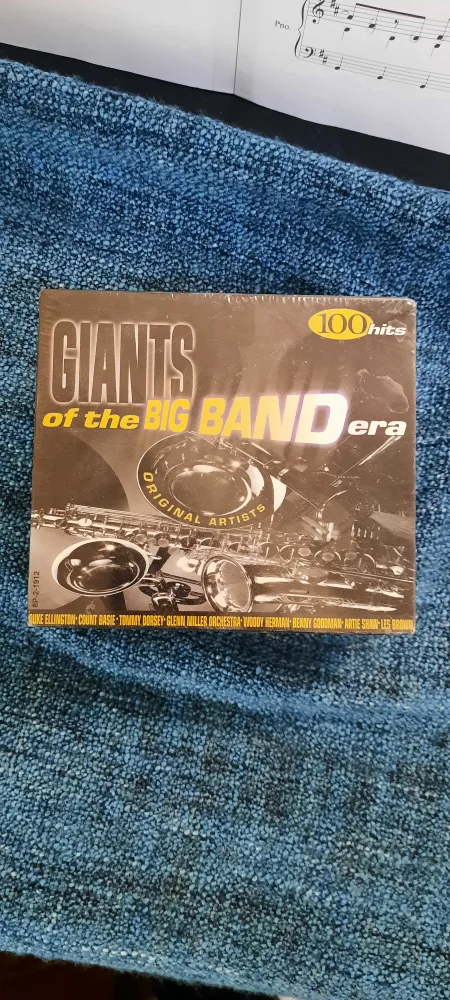 💚👀-WWOOW- 🎁Giants of the Big Band Era - 100 Hits - 8 Disc CD Set image indicator(6)