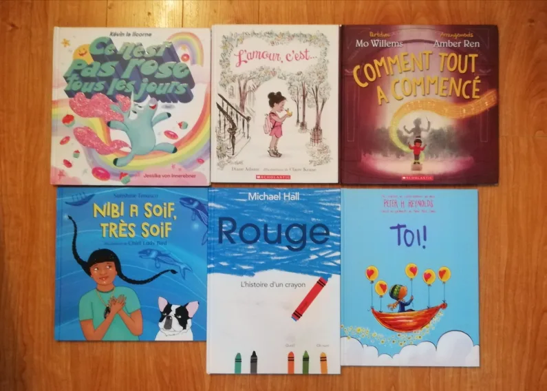 Lot: 9 Scholastic Children's Books (French)- hard covers image indicator(2)