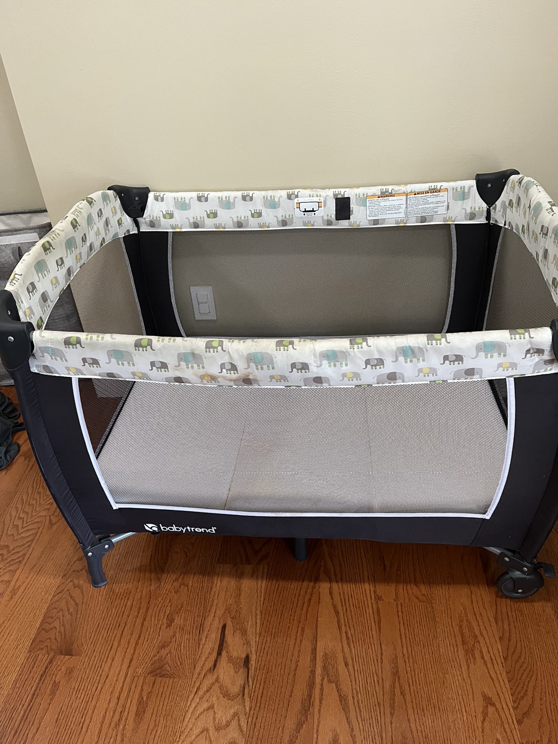 Baby trend play pen