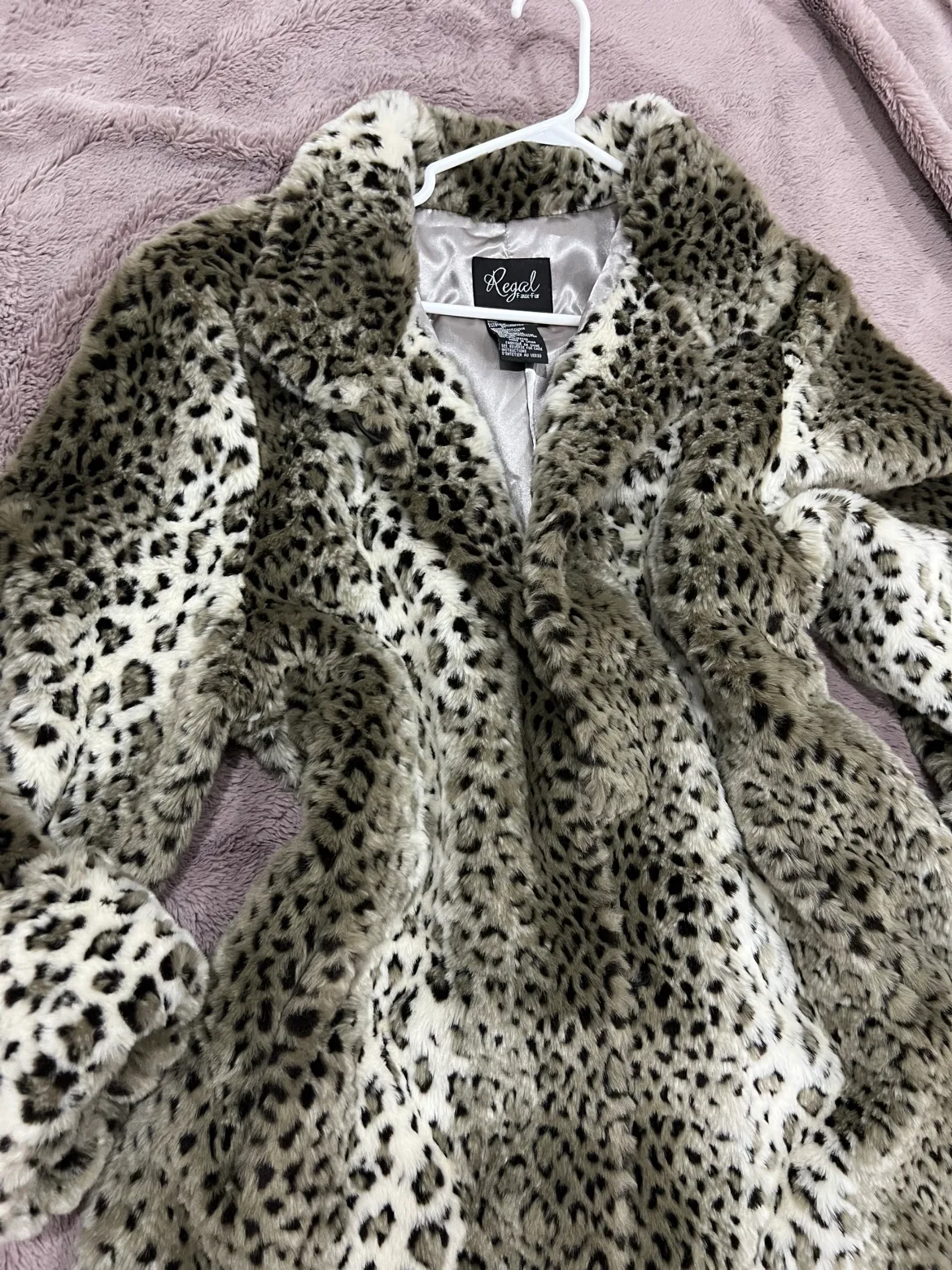 Regal Faux Fur Leopard Coat image indicator(2)