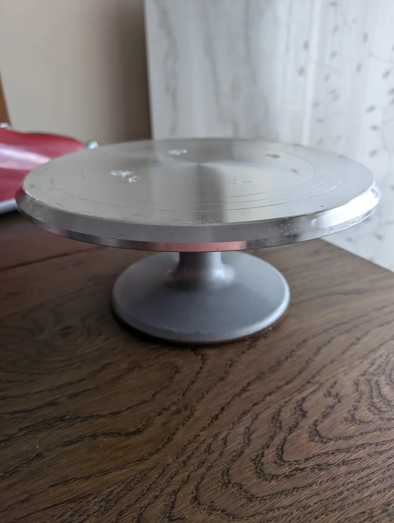 Cake Decorating Turntable thumbnail