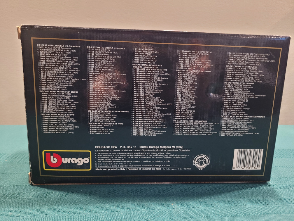 Bburago 1/18 Die-Cast Metal Jaguar E Cabriolet 1961 - photo 3