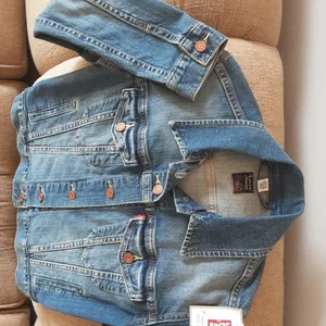 Buy and sell used levis in Sunridge Karrot