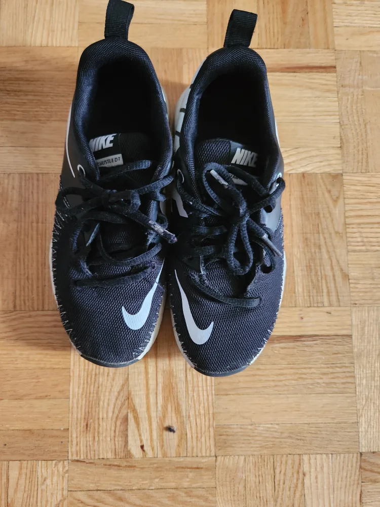 Nike Running Shoes image indicator(3)