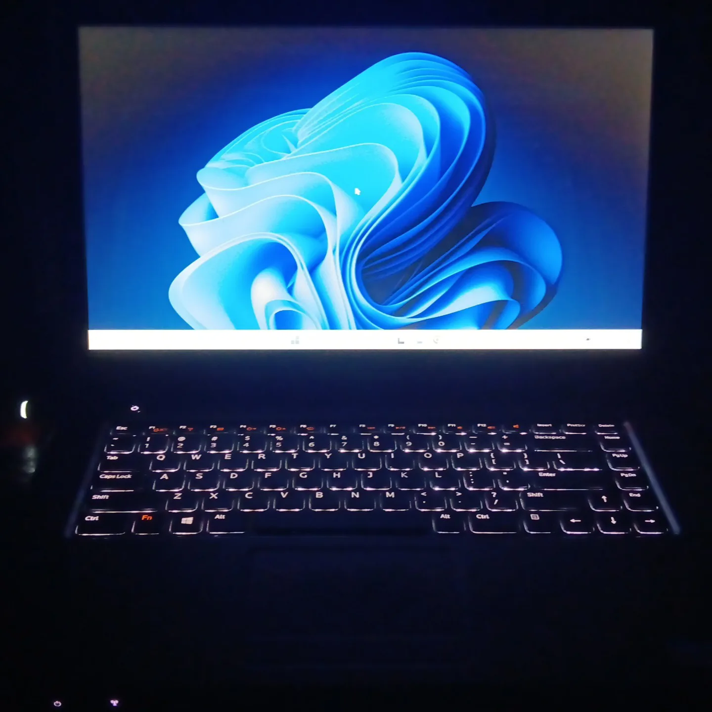 Dell Vostro 3560 image indicator(2)