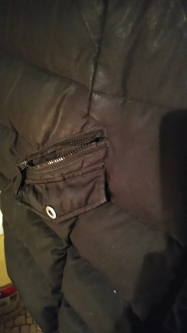 Women's Black Puffer Jacket image indicator(4)