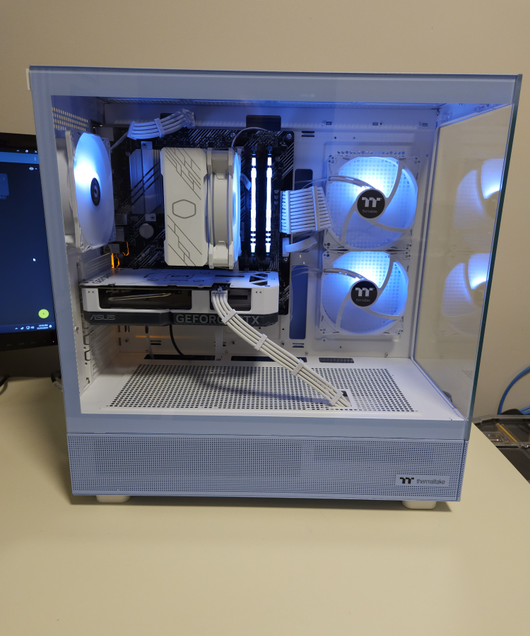 💦❄️Hydro Blue White Snowfall V2 Custom RGB Gaming PC💦❄️