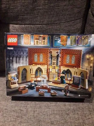 LEGO Harry Potter Hogwarts Transfiguration Class 76382 image indicator(3)