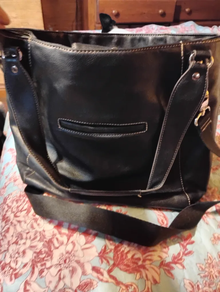 Kenneth Cole Reaction Black Tote Bag NWT image indicator(4)