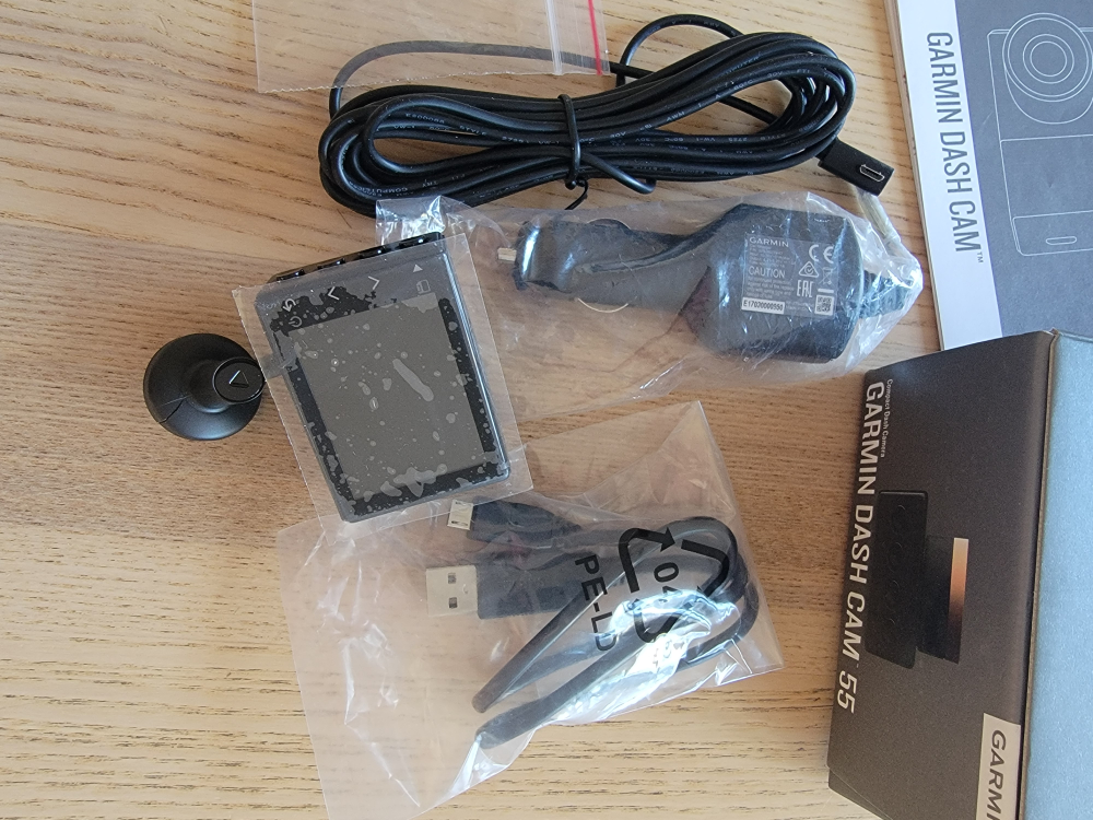 Garmin Dash Cam 55- new - photo 2
