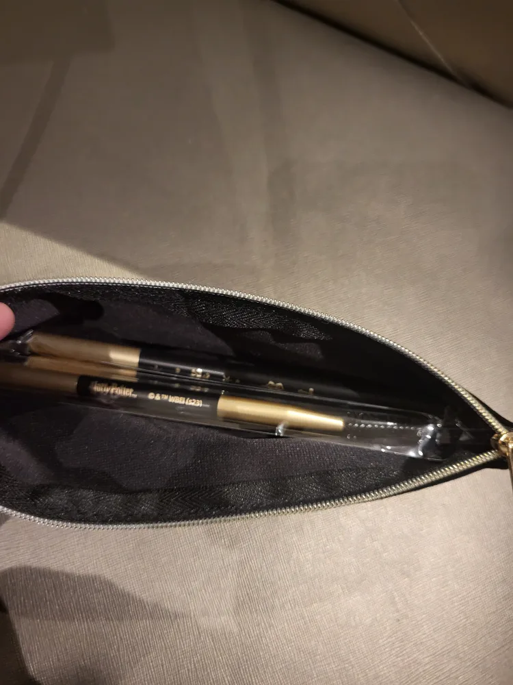 Harry Potter Set with Small Pouch and 4 brushes image indicator(8)