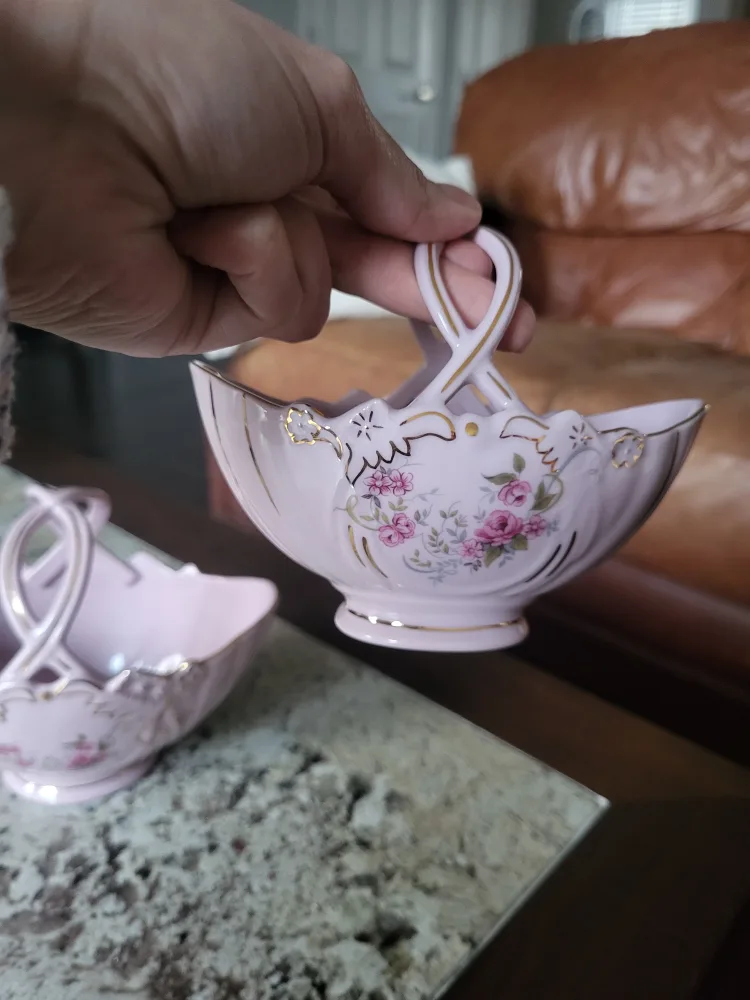Pink vintage candy dish set of two 🥕 image indicator(3)