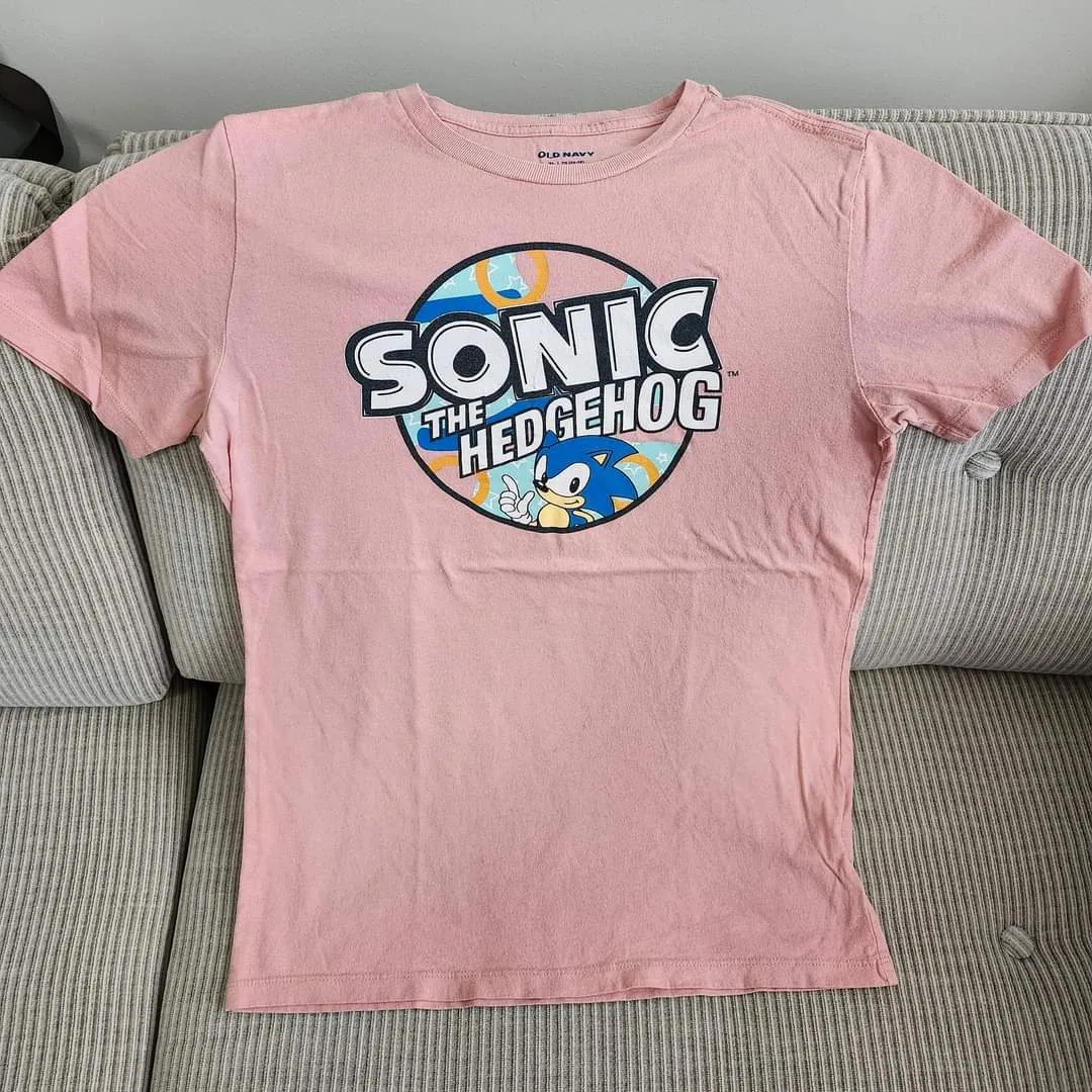 Five Graphic Tees, Various Designs. Great for anyone. image indicator(2)