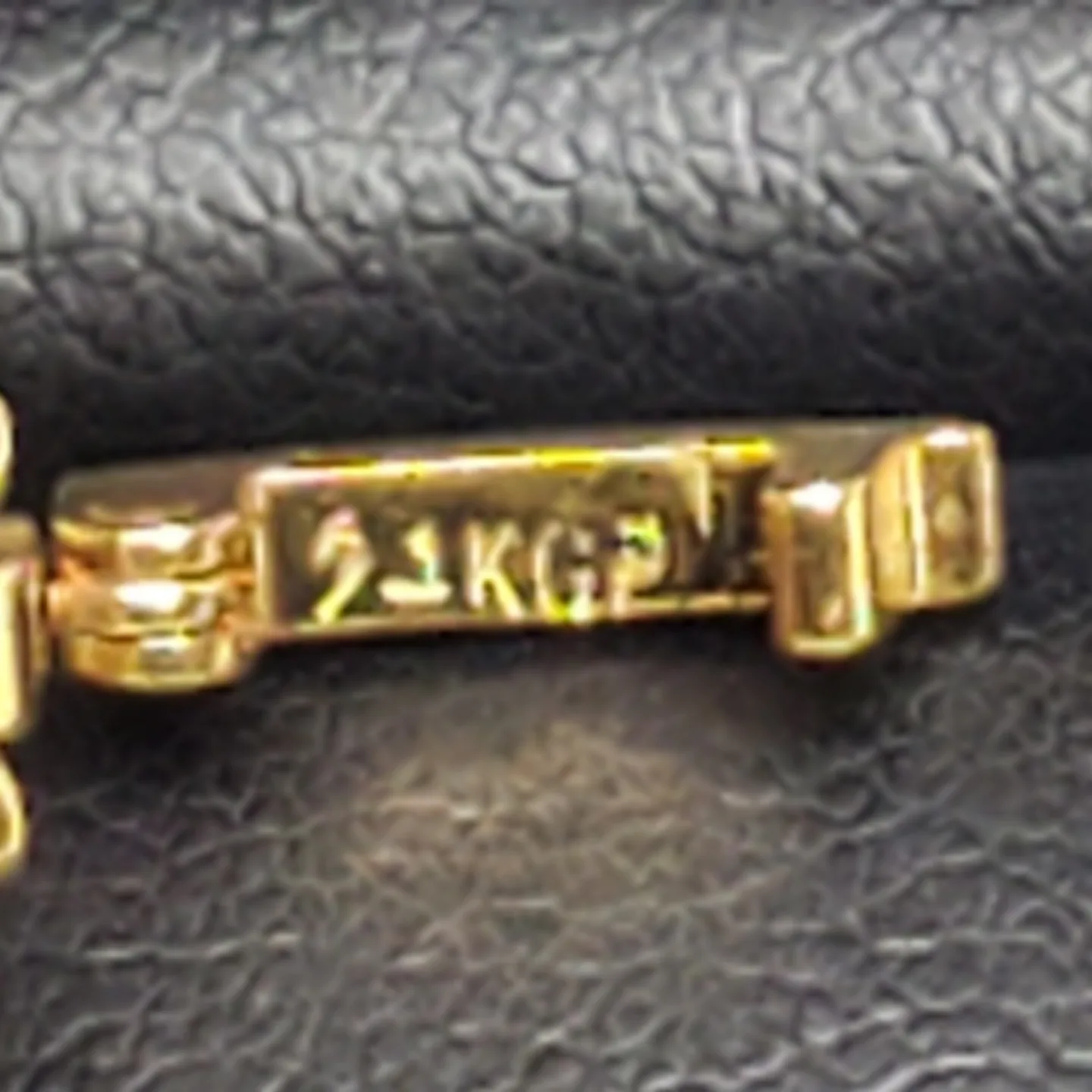 Purple Cat Eye Bracelet and Earring Set image indicator(6)