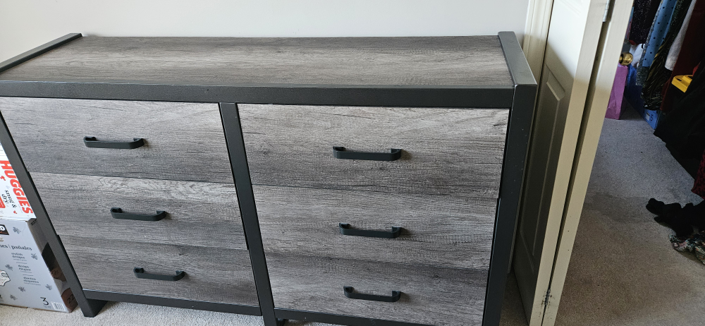 6-Drawer Dresser