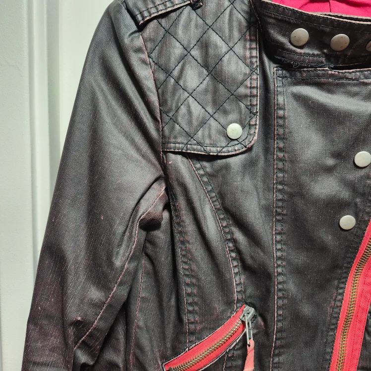 Vintage VERO MODA Y2K #S #XS  Black & Red MOTO Style Jacket. image indicator(7)