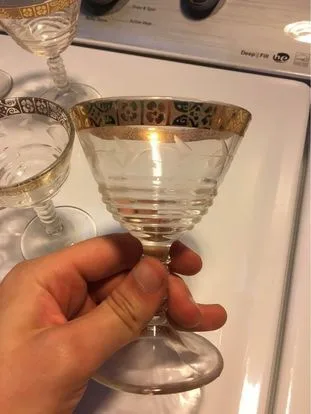 Set of 6 Gold Rimmed Wine Glasses image indicator(5)