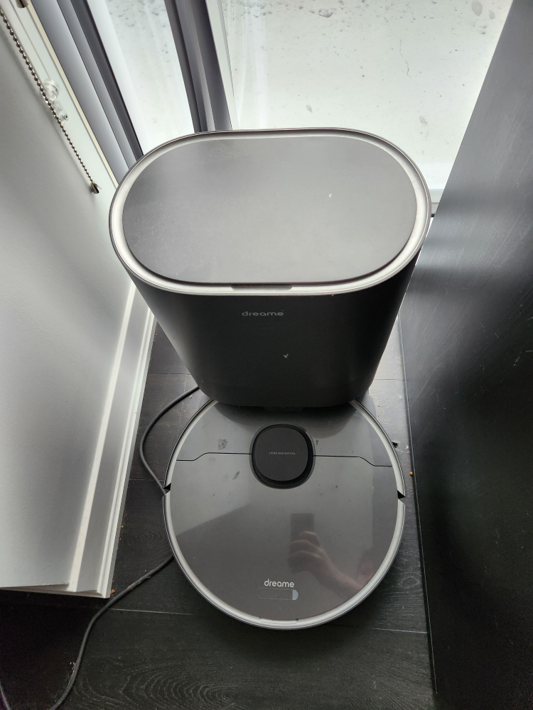 Dreame Z10 Pro Robot Vacuum with Self-Emptying Station - photo 2