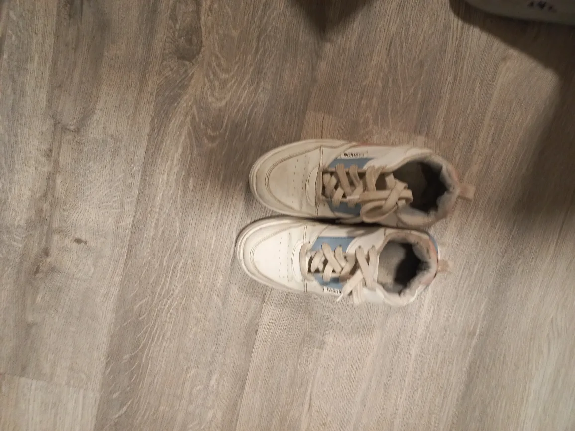 Floral Sneakers image indicator(3)