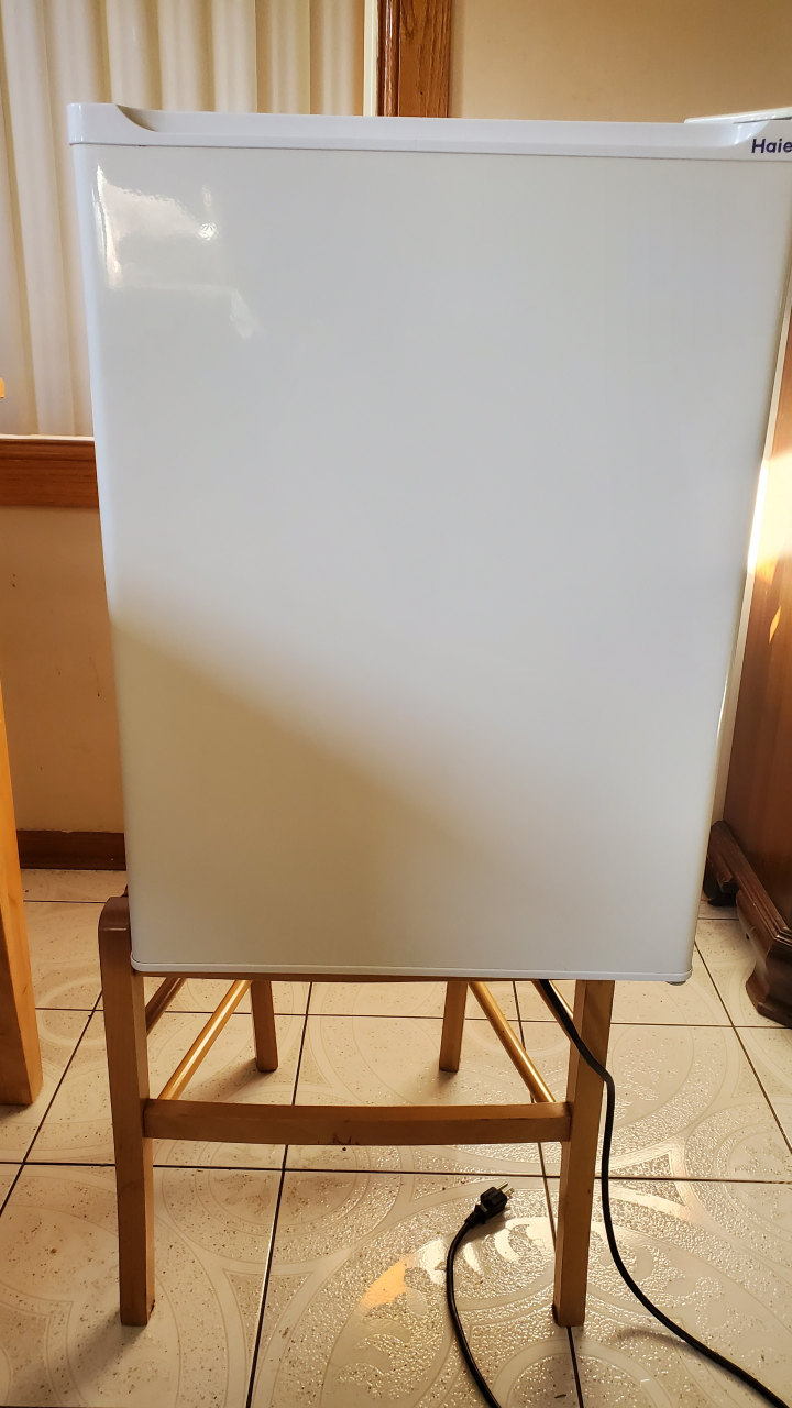 Haier Mini Fridge