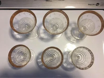 Set of 6 Gold Rimmed Wine Glasses image indicator(3)