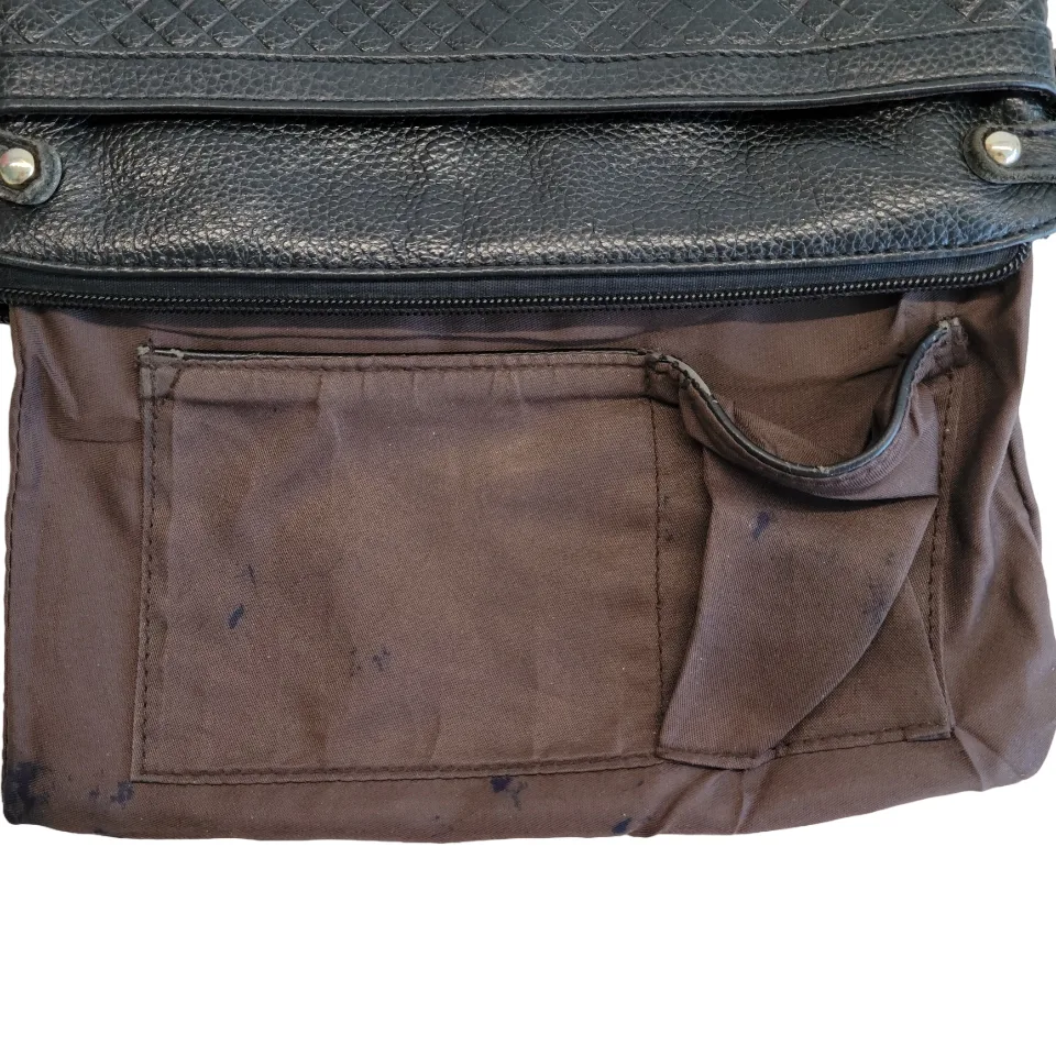 VINTAGE Black Leather Crossbody | Adjustable Length Strap image indicator(10)