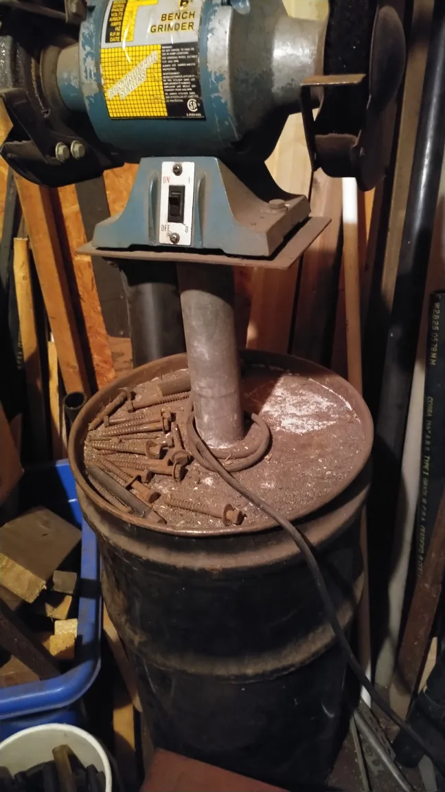 6" Trademaster Bench Grinder image indicator(3)