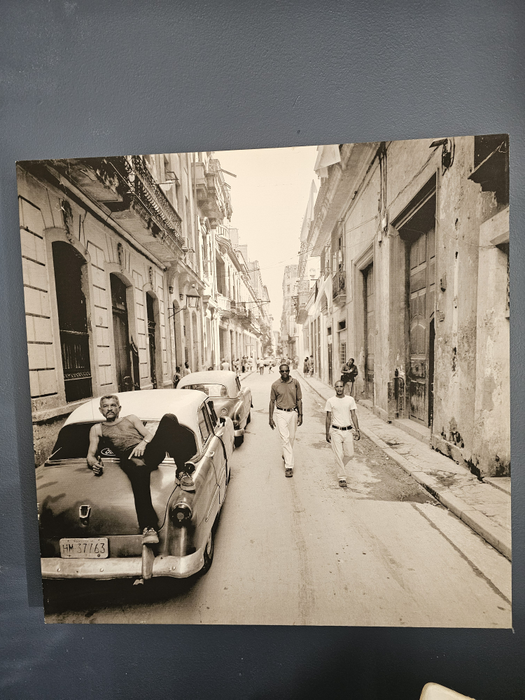 Two Vintage Cuba Black and White canvas Prints 🥕🥕 - photo 2