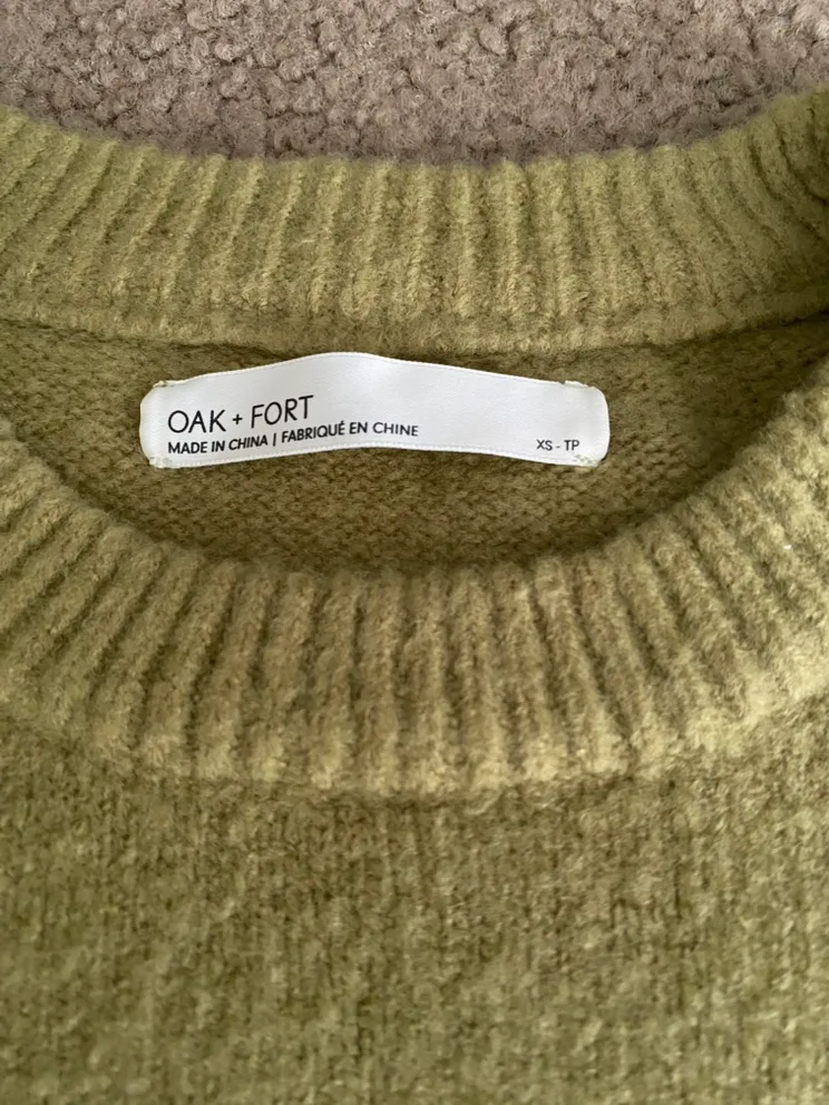Oak+Fort Cropped Sweater image indicator(4)
