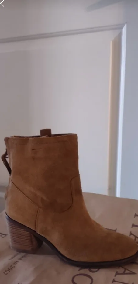 Sam Edelman suede Boots- 8size image indicator(2)