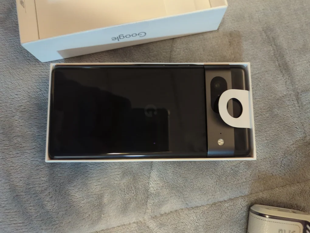 🧡 Google Pixel 7 - Black - New in Box image indicator(2)