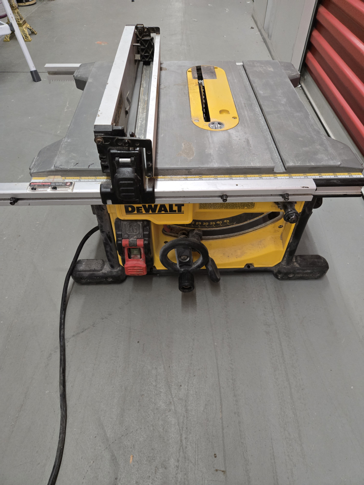 DeWalt 8-1/4" Table Saw (DWE7485)